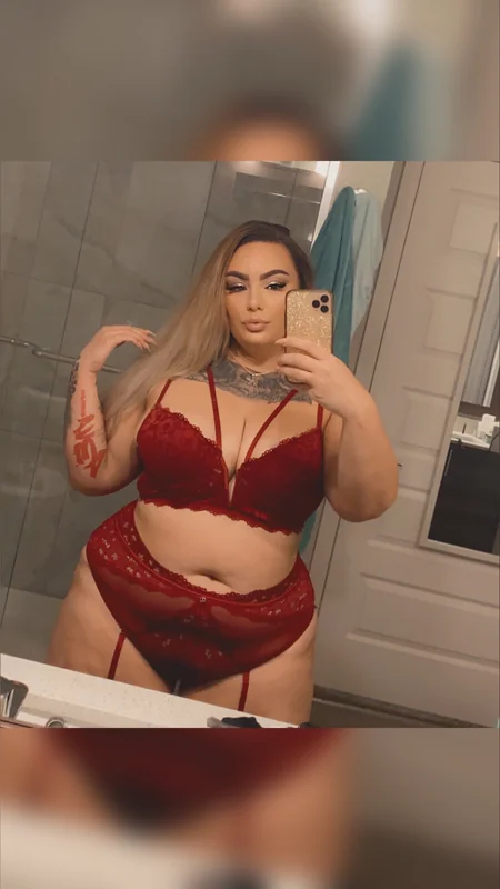 envykellsfree OnlyFans curvy blonde