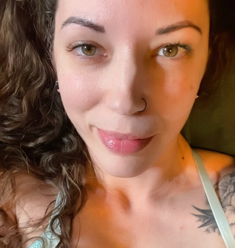 Naked Neighbor OnlyFans confident mom of three