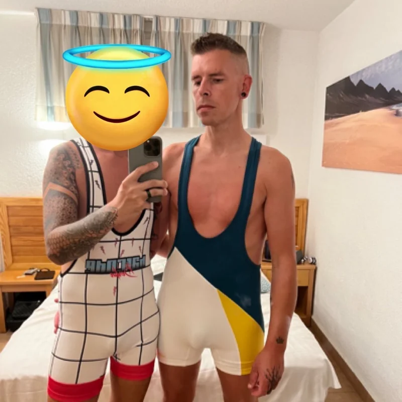 Essexcouple OnlyFans profile with adult content