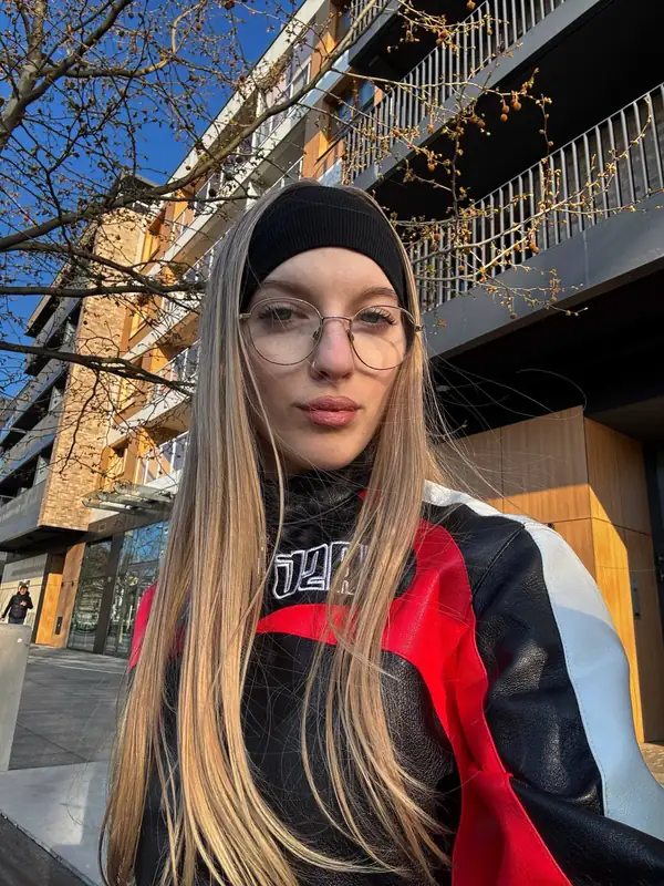 Eva🎀 OnlyFans creator with creative content