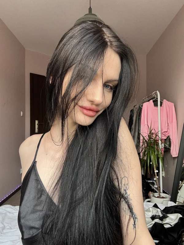 Eve Jinx OnlyFans playful content creator