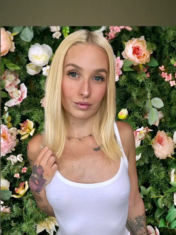 Evelyn Hayes OnlyFans Blonde Creator