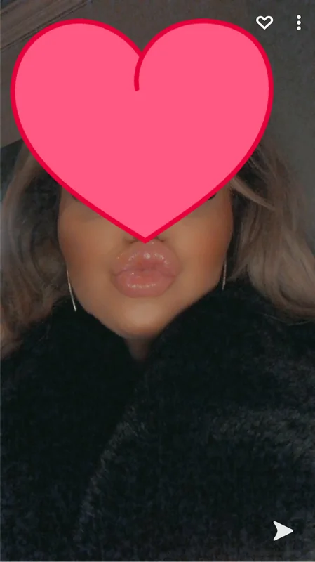 Everose6 OnlyFans creator with blonde hair and blue eyes