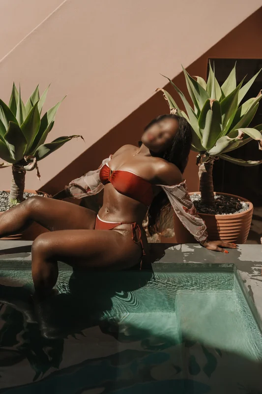 Eve Wilde OnlyFans British Ebony Model