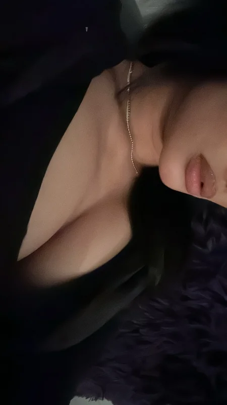 facelessfreakygirl OnlyFans creator with unique content