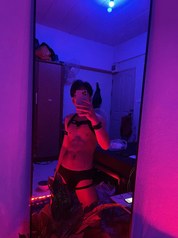 Fahpa OnlyFans creator with exclusive content