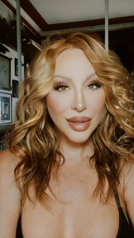 Farrahmills2021 OnlyFans Transsexual Entertainer
