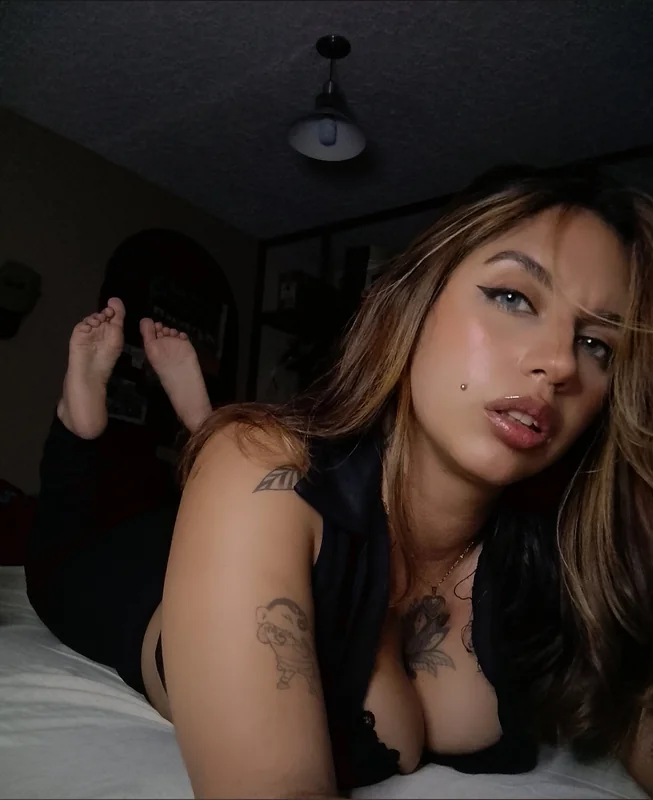 Fyah OnlyFans creator with a focus on foot fetish