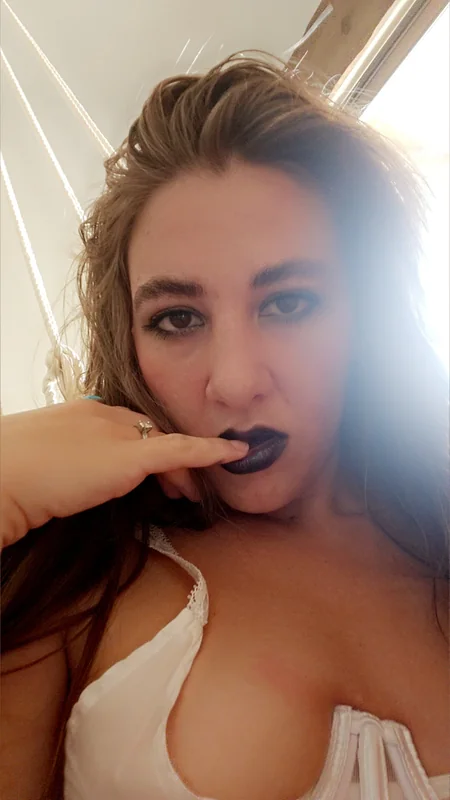 Firefox30 OnlyFans creator with enticing content