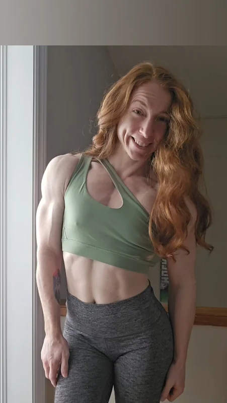 Fit Little Redhead OnlyFans fitness model