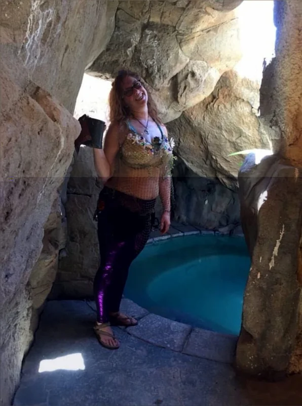 Fivedollarhug OnlyFans Curvy Cosplay Creator