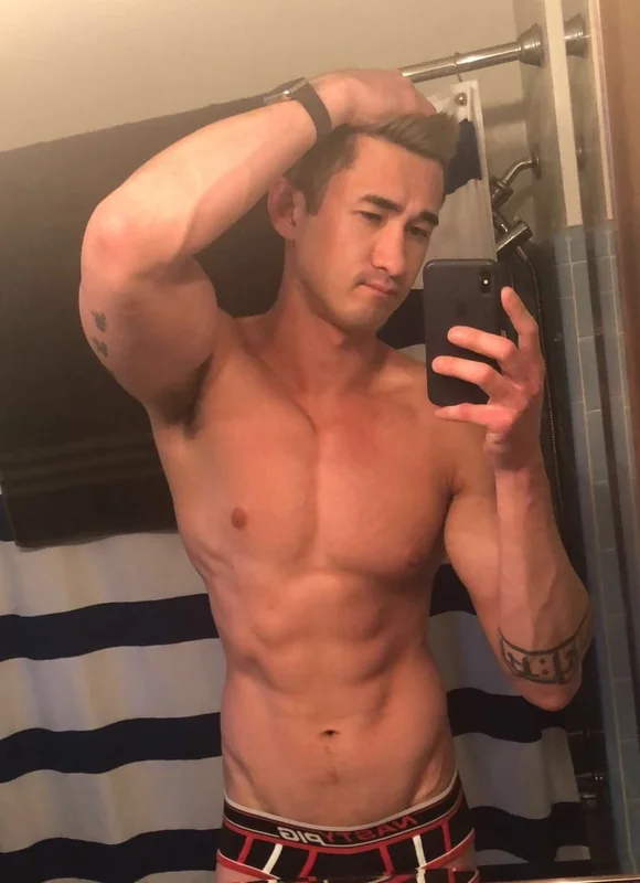 Folsomfoxx OnlyFans creator with intimate content