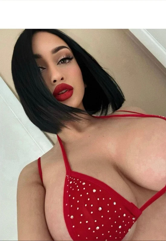 Kelsey OnlyFans creator with exclusive content