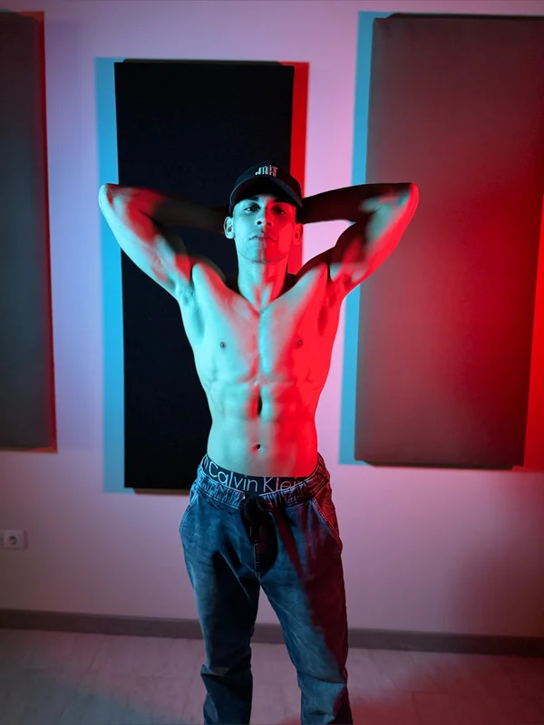 Franncito OnlyFans creator with exclusive content