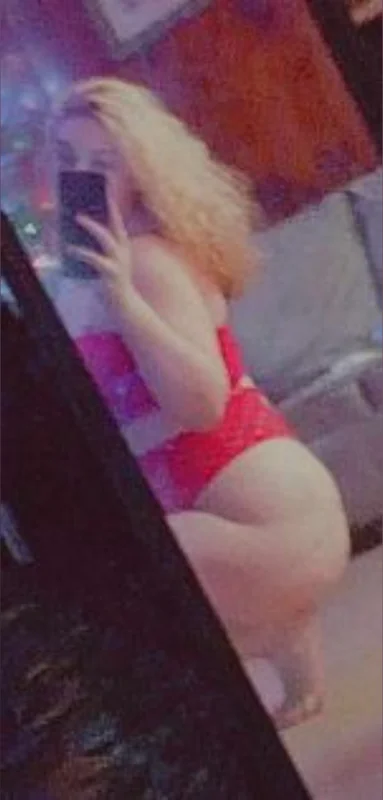 Bunnie OnlyFans creator with playful personality