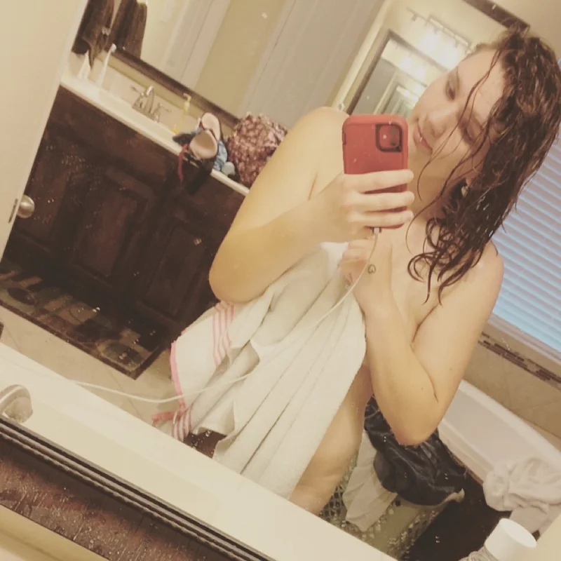 Katie OnlyFans squirting milf