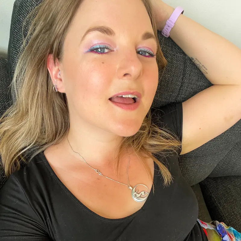 Swedish Jennifer FREE OnlyFans sharing life in Sweden