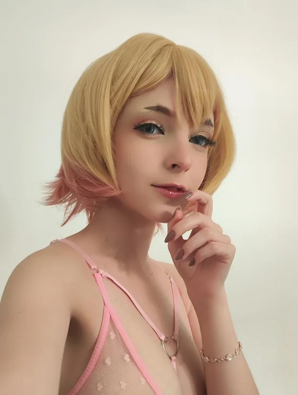 Fushiginoali OnlyFans creator with exclusive content