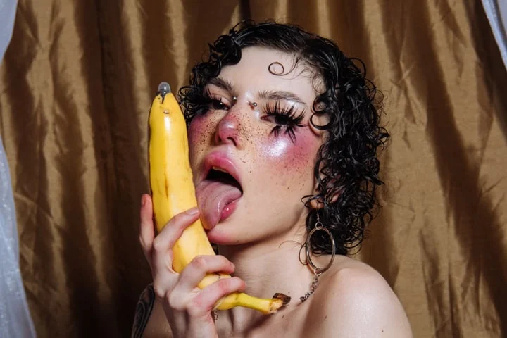 Fuzzyfairy🧚🏼♀️ OnlyFans petite creator