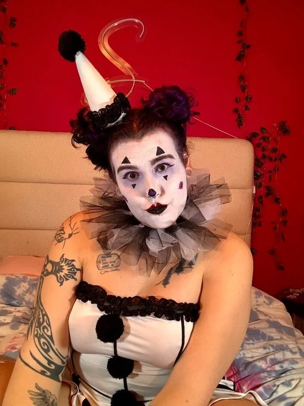 lil Puddles OnlyFans flirty clown girl