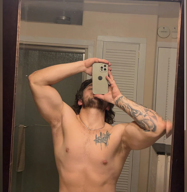 Gavin OnlyFans male model with exclusive content