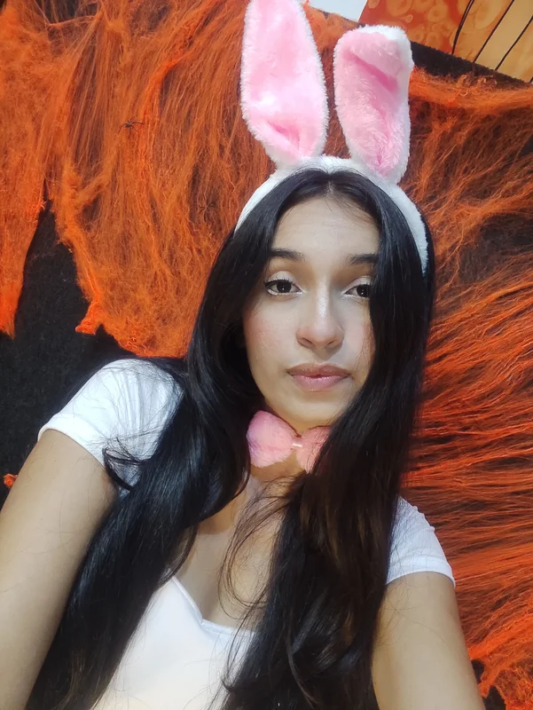 Gemmasoles OnlyFans college girl footmodel