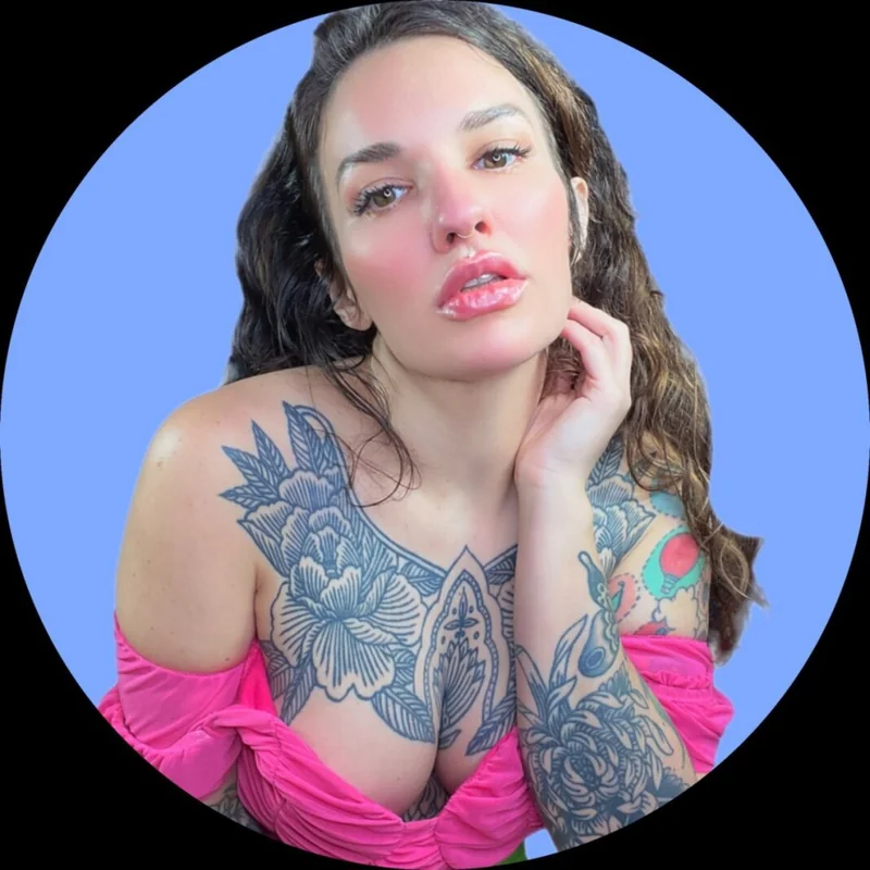 Goddess Gia Isabella OnlyFans Creator with exclusive content