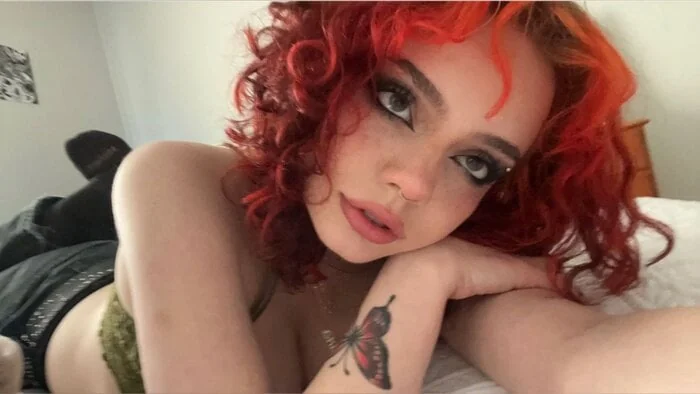 Ginaleigh02 OnlyFans creator with vibrant personality