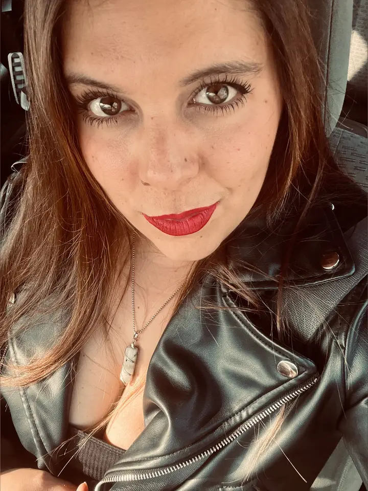 GioNara OnlyFans exclusive creator profile photo