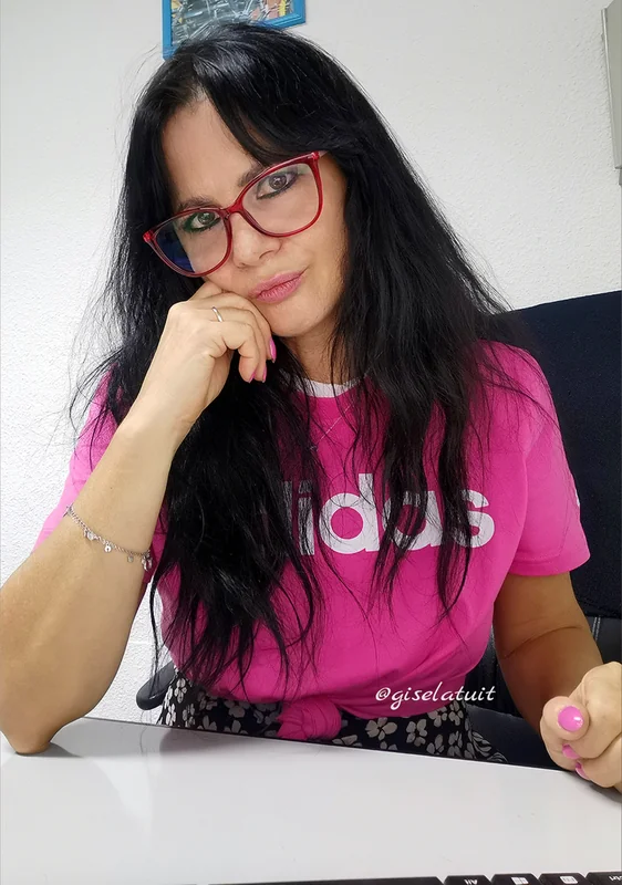 Giselatuit OnlyFans creator sharing personal content