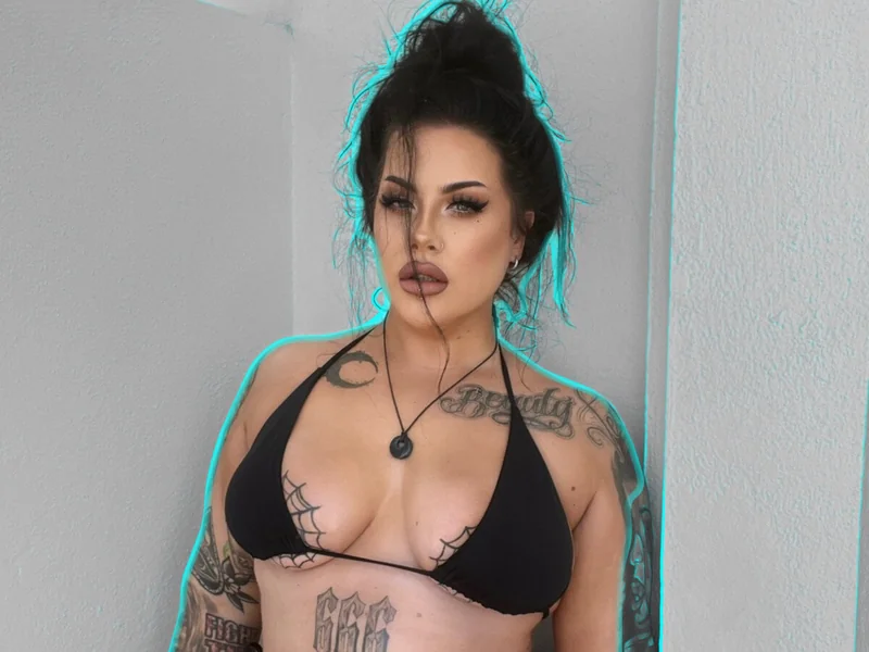 GoddessGoth OnlyFans curvy tattooed goth girl