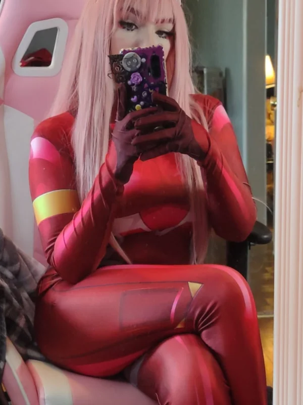 Paige Monroe OnlyFans foot pics and cosplay