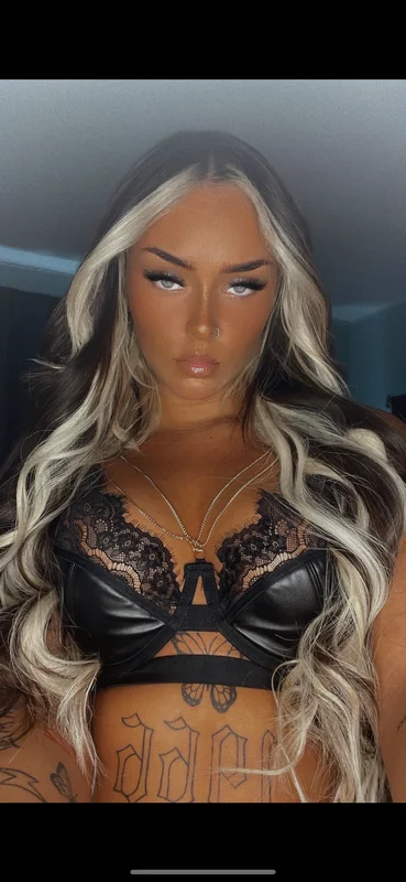 Goddess Victoria OnlyFans profile with enticing content