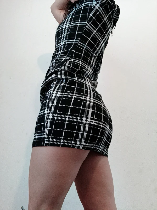 Sory OnlyFans creator with beautiful feet