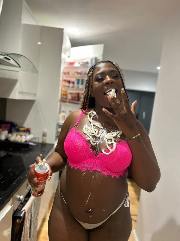 GuyanaPapaya OnlyFans creator with vibrant personality