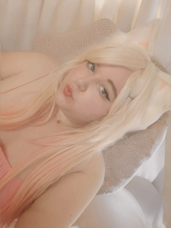 Hachikore OnlyFans creator with kawaii style