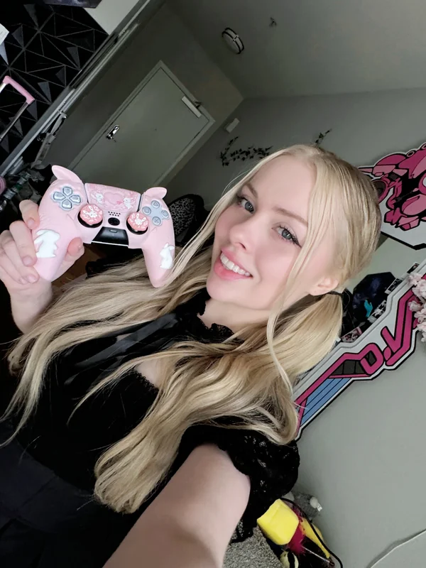 Haley Spades OnlyFans Blonde Creator