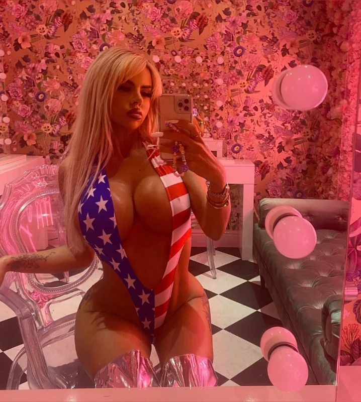 Hannah Elizabeth OnlyFans International Playboy Bunny