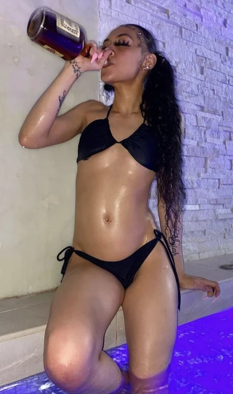 X OnlyFans profile with slim tattooed appearance