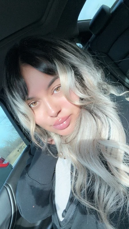 Hazeleyedhoe OnlyFans blonde creator