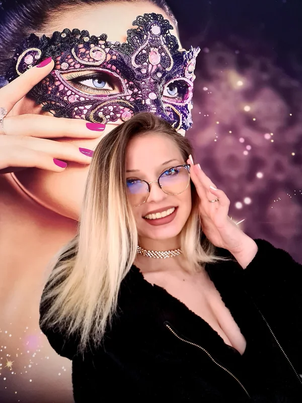 Nicole OnlyFans exclusive content creator