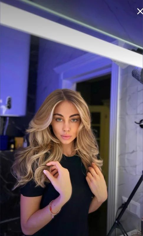 Hotfoxemilia OnlyFans creator with outdoor passion