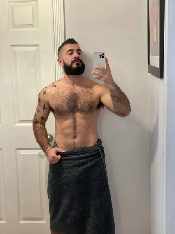 Hothairyguy OnlyFans hot content creator