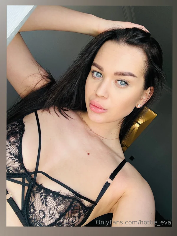 Eva💞 OnlyFans creator with a charming personality.