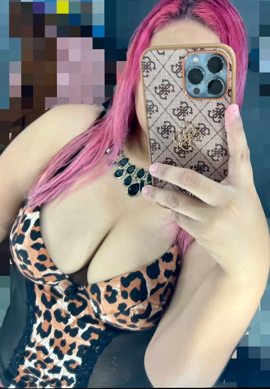 Bab HP OnlyFans profile featuring curvy and busty content.
