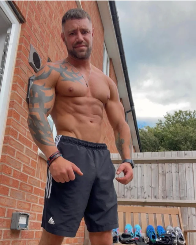 Hungmusclebritboy OnlyFans muscle boy