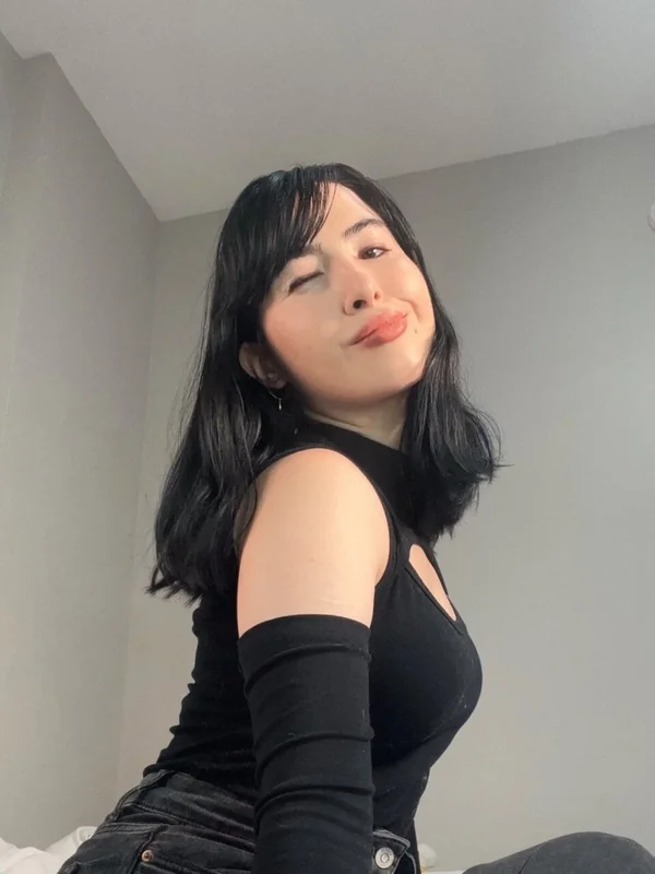 huni OnlyFans creator with exclusive content