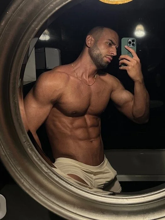 Iamraaz OnlyFans athletic male creator