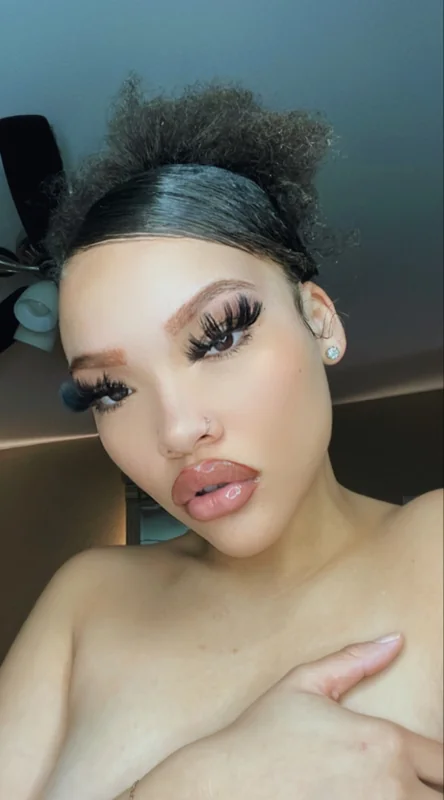 Onmylightskinnedshii OnlyFans light skin solo creator
