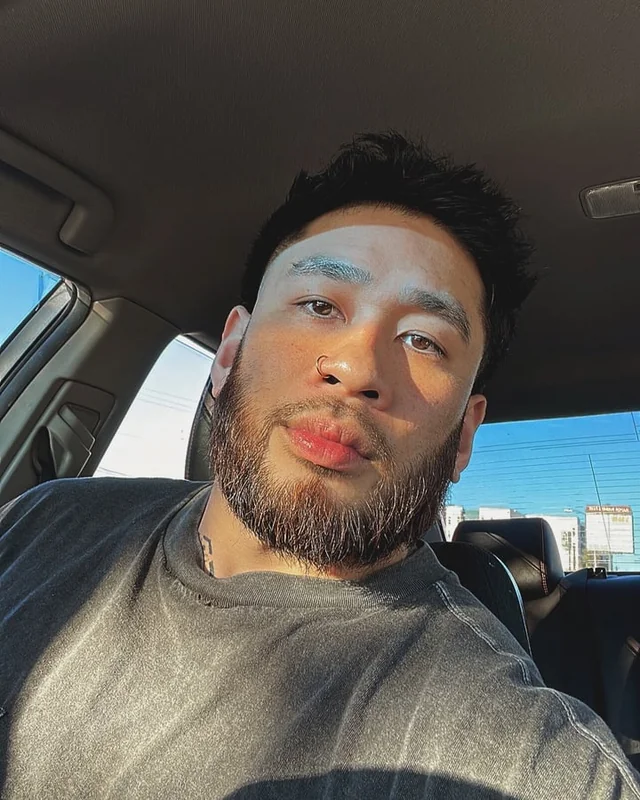 Igotrufioed OnlyFans male tattooed creator